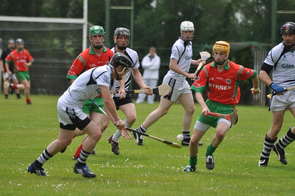 Descubre el emocionante mundo del hurling: un deporte tradicional irlandés